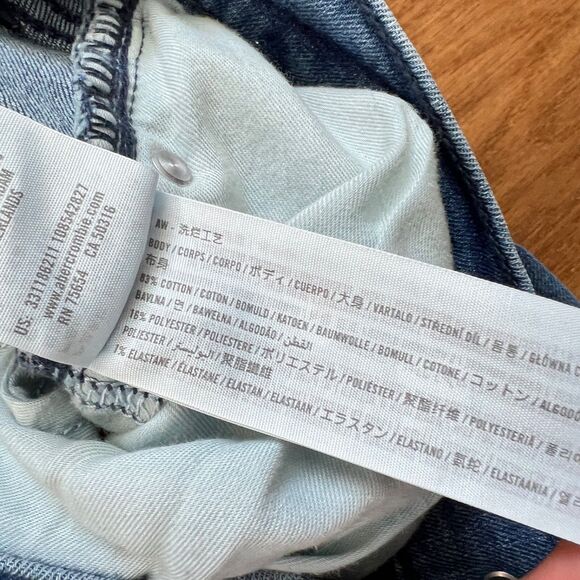 NWT Hollister Jeans Men's Size 28x34 Slim Taper Advanced Stretch Medium Wash - Picture 7 of 11